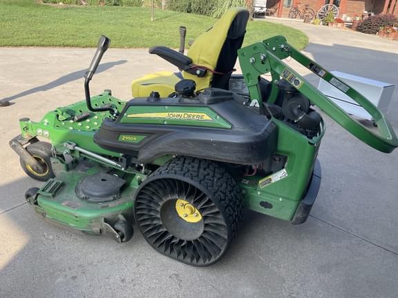 Image of John Deere Z950R equipment image 1