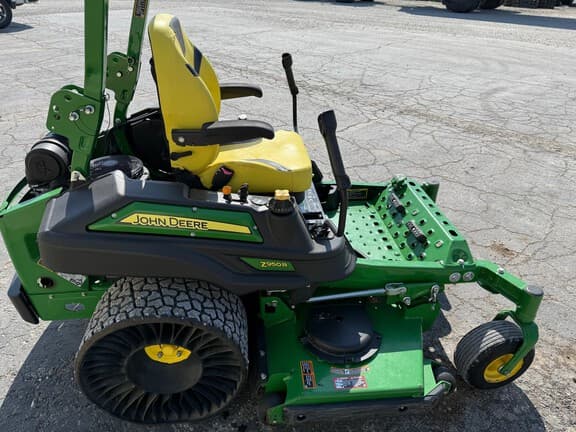 Image of John Deere Z950R equipment image 3