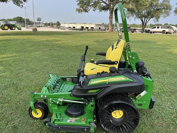 Image of John Deere Z950R equipment image 1