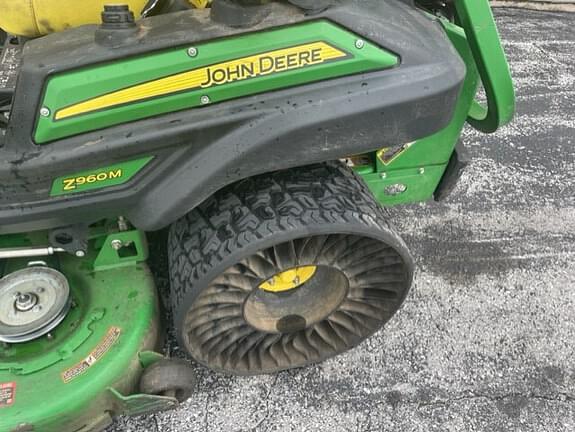 Image of John Deere Z960M equipment image 2