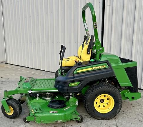 Image of John Deere Z997R equipment image 2