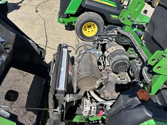 Image of John Deere Z997R equipment image 2