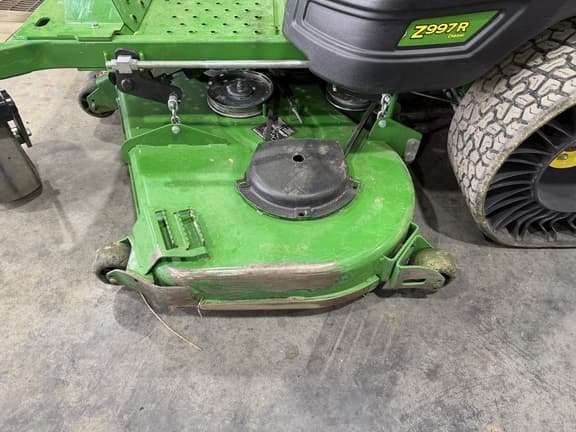 Image of John Deere Z997R equipment image 4