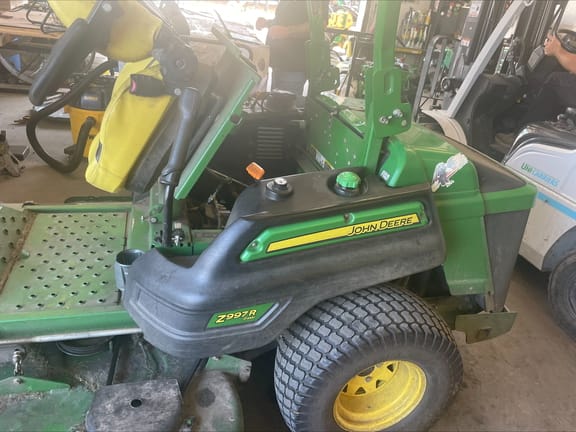 2021 John Deere Z997R Equipment Image0