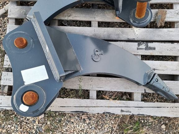 2021 JRB Ripper Equipment Image0