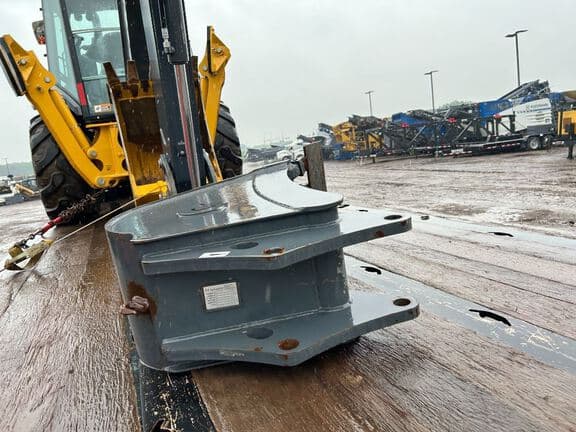 Image of JRB Backhoe Loader Bucket Image 1