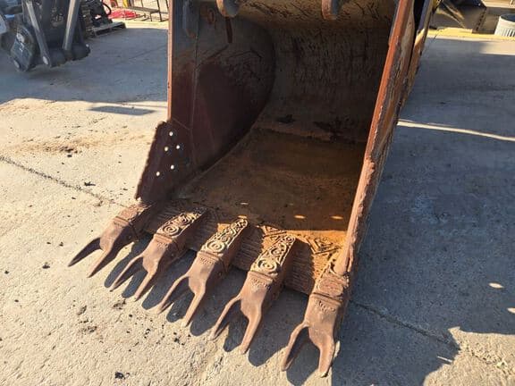 Image of JRB Excavator Bucket equipment image 4