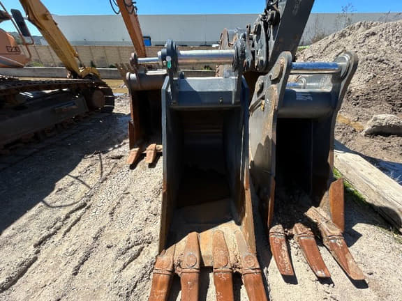 Image of JRB Excavator Bucket Primary image