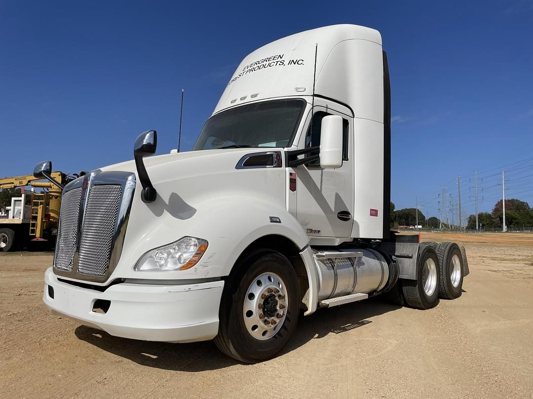 Image of Kenworth T680 Primary image