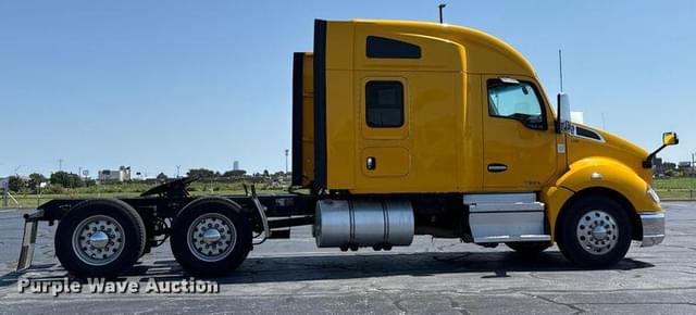 Image of Kenworth T680 equipment image 3