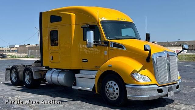 Image of Kenworth T680 equipment image 2