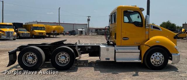 Image of Kenworth T680 equipment image 3