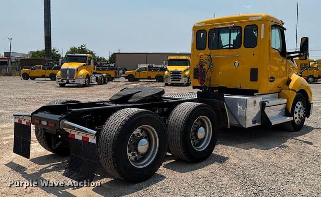 Image of Kenworth T680 equipment image 4