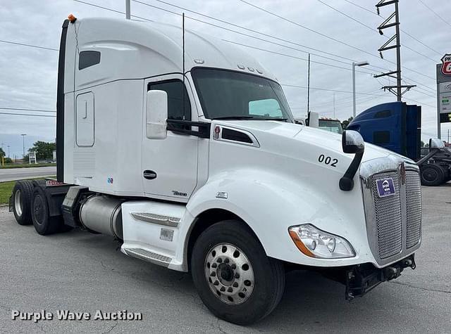Image of Kenworth T680 equipment image 2