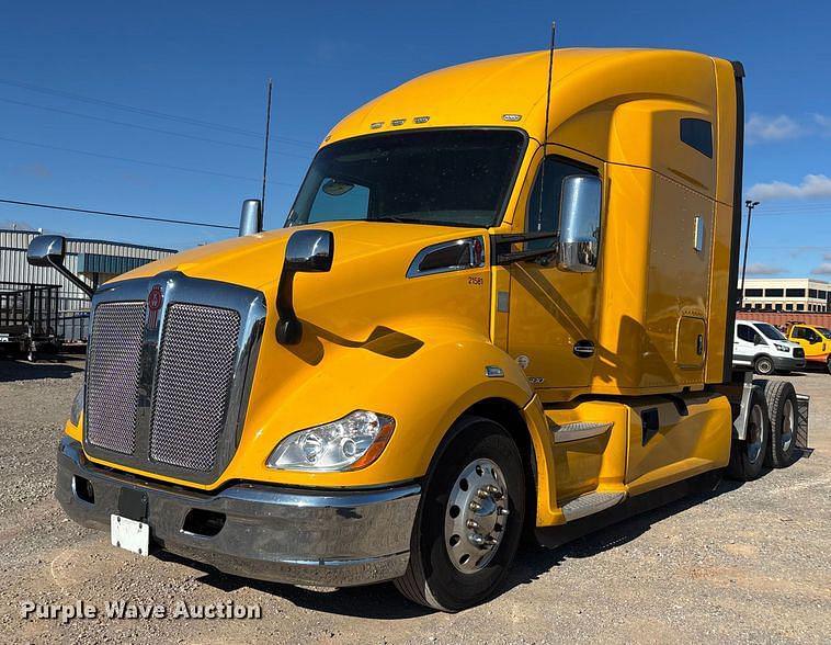 Image of Kenworth T680 Primary image