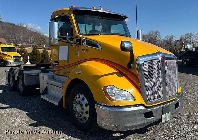 Image of Kenworth T680 equipment image 2