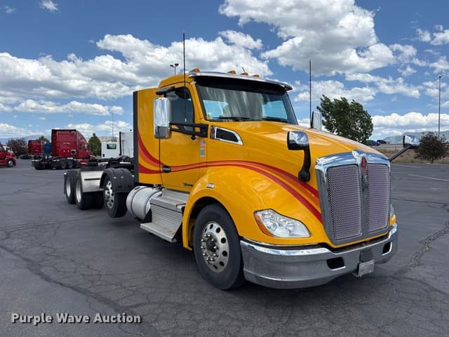 Image of Kenworth T680 equipment image 2