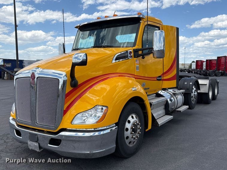 2021 Kenworth T680 Equipment Image0