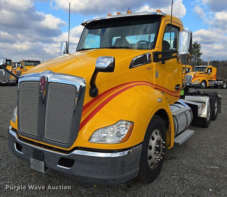 Image of Kenworth T680 Primary image