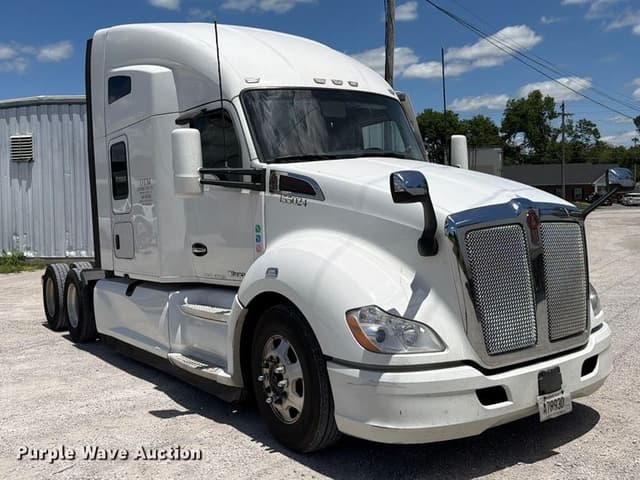Image of Kenworth T680 equipment image 2