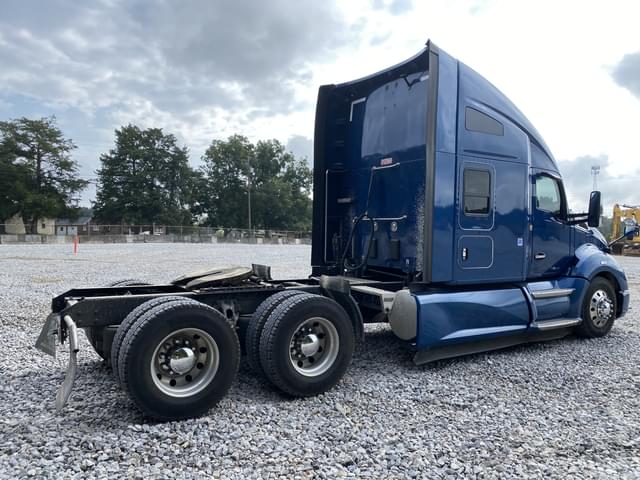 Image of Kenworth T680 equipment image 2