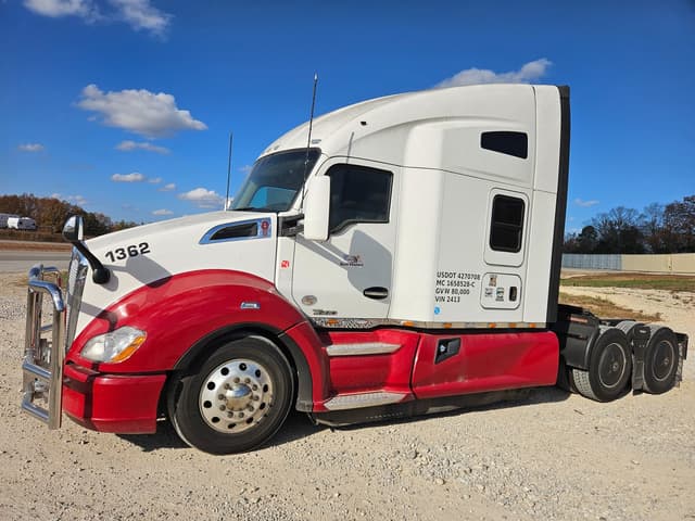 Image of Kenworth T680 equipment image 3