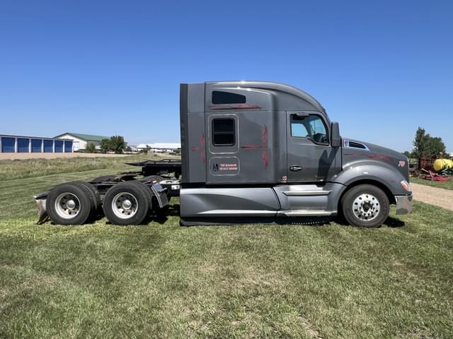 Image of Kenworth T680 equipment image 2