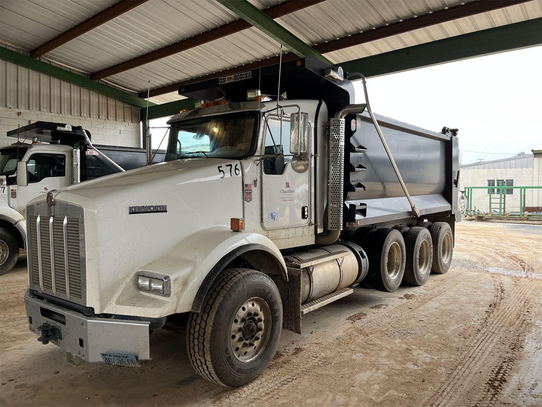 Main image Kenworth T800