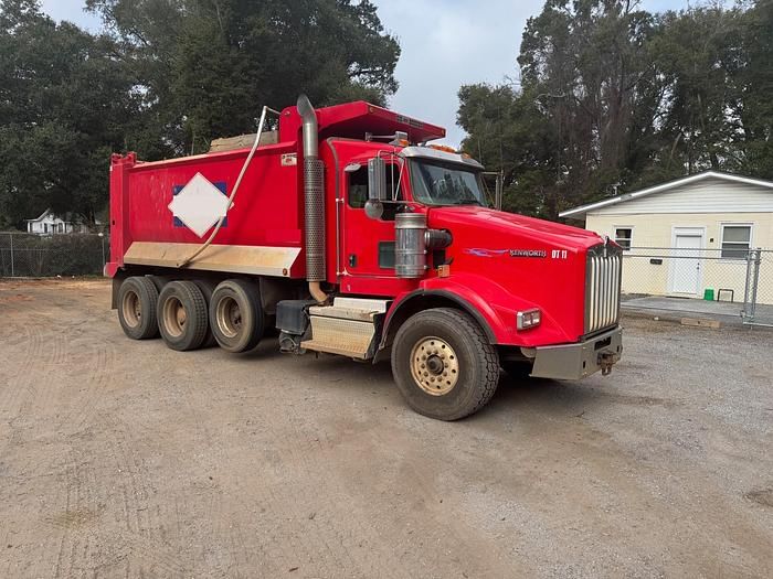 2021 Kenworth T800 Equipment Image0
