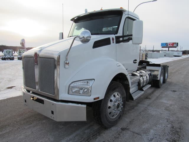Image of Kenworth T880 equipment image 1