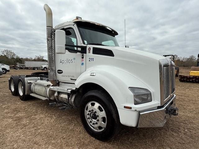 2021 Kenworth T880 Equipment Image0