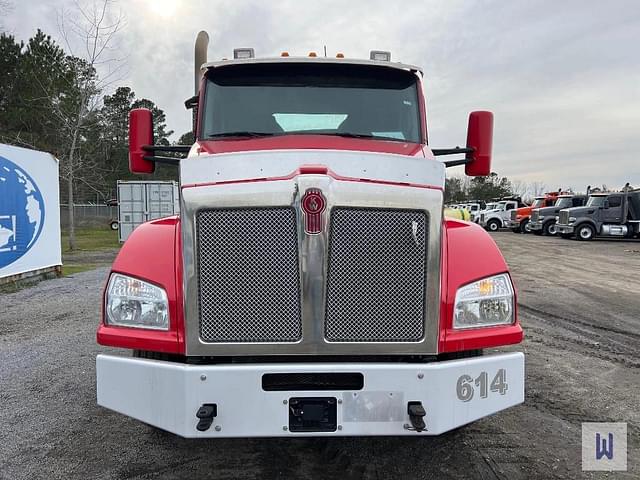 Image of Kenworth T880 equipment image 2