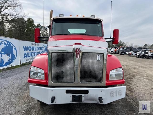 Image of Kenworth T880 equipment image 2