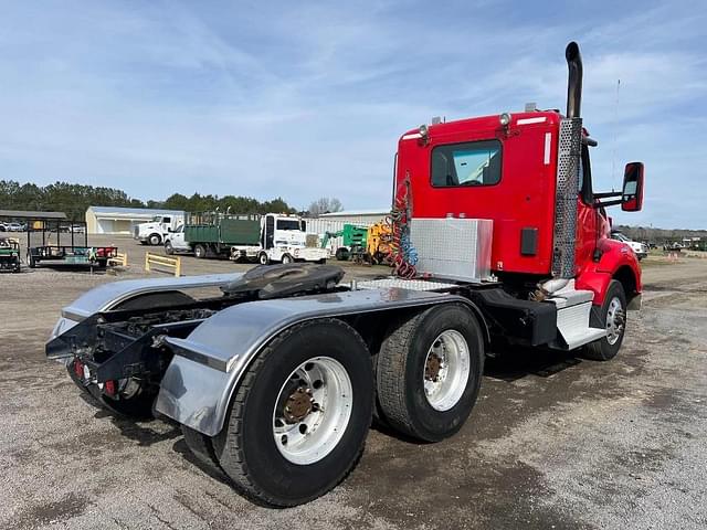 Image of Kenworth T880 equipment image 4