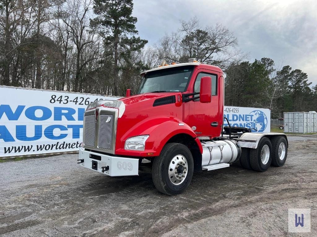Main image Kenworth T880
