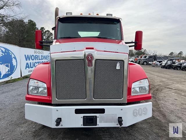 Image of Kenworth T880 equipment image 2