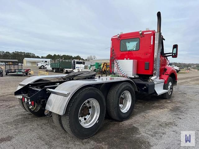 Image of Kenworth T880 equipment image 4