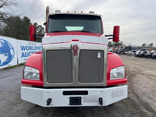 Image of Kenworth T880 equipment image 2