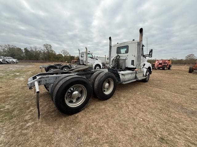 Image of Kenworth T880 equipment image 2