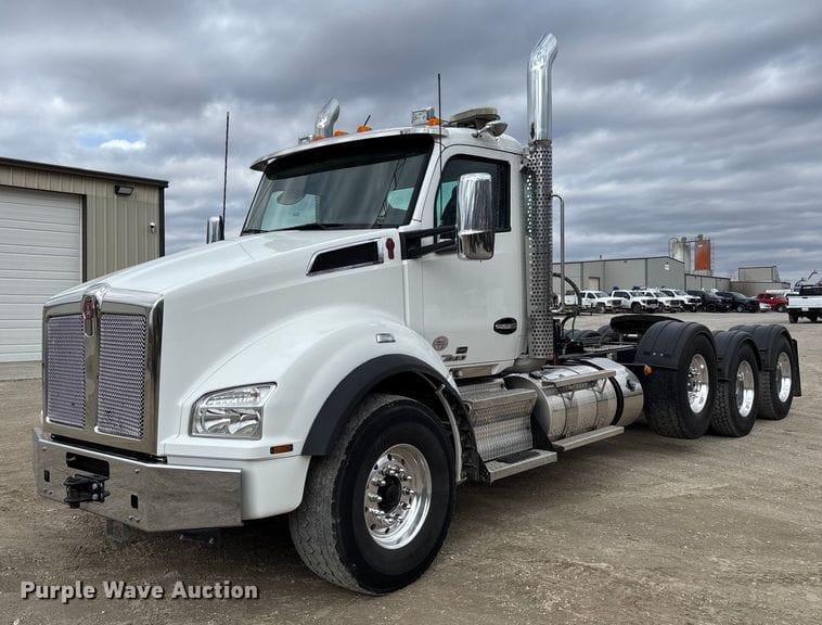 2021 Kenworth T880 Equipment Image0