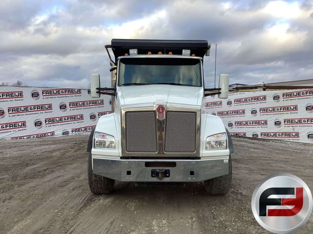 Image of Kenworth T880 equipment image 1