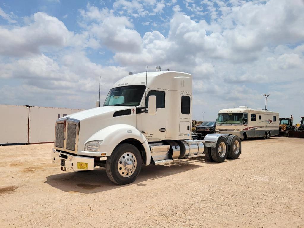 Image of Kenworth T880 Primary image