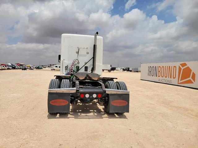 Image of Kenworth T880 equipment image 3