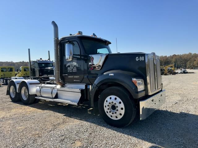 Image of Kenworth W990 equipment image 4