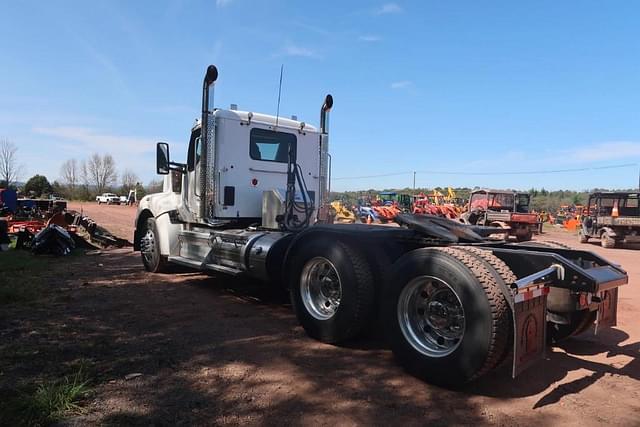 Image of Kenworth W990 equipment image 2