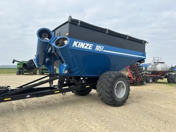 Main image Kinze 1051
