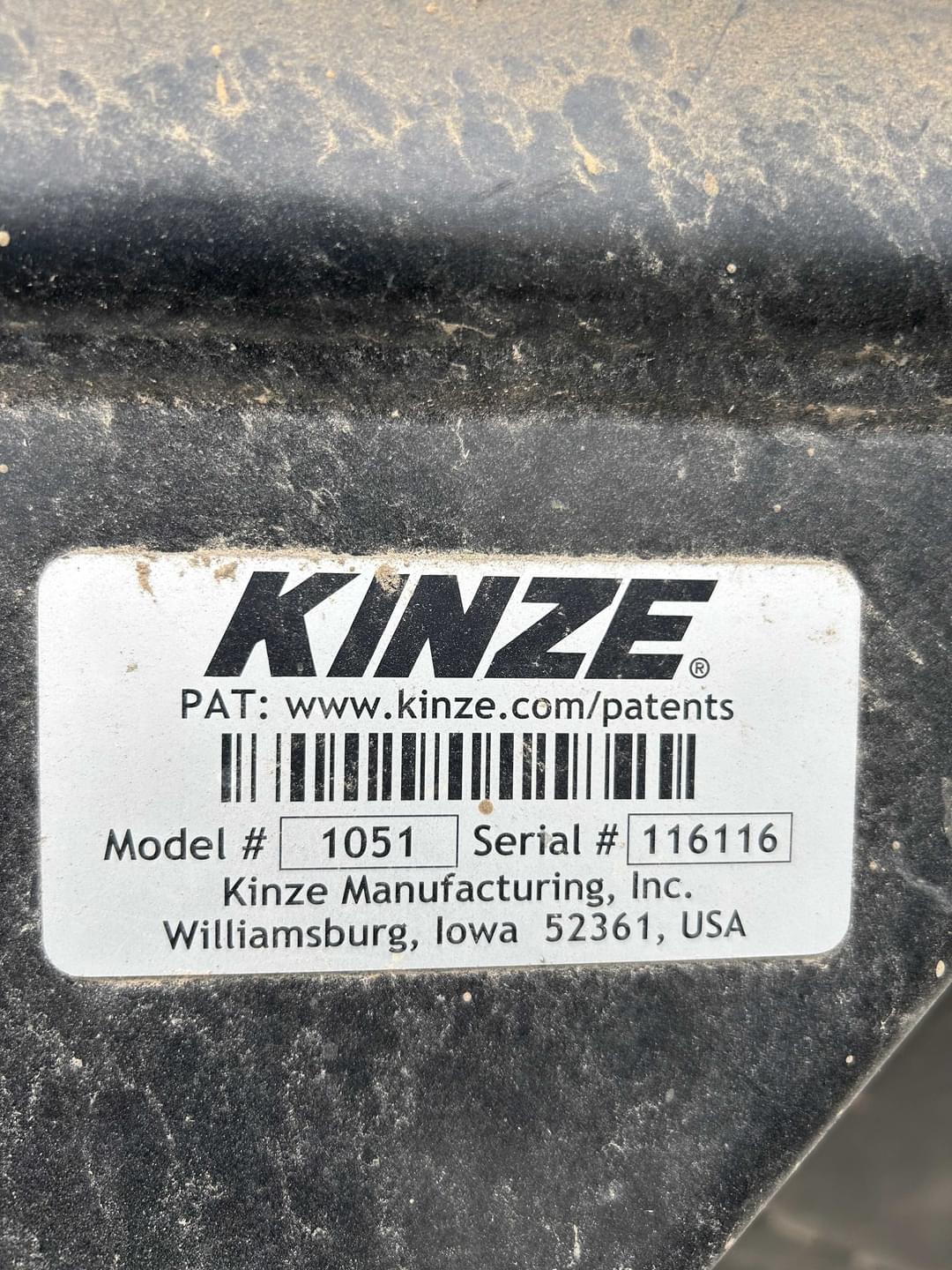 Image of Kinze 1051 Image 1
