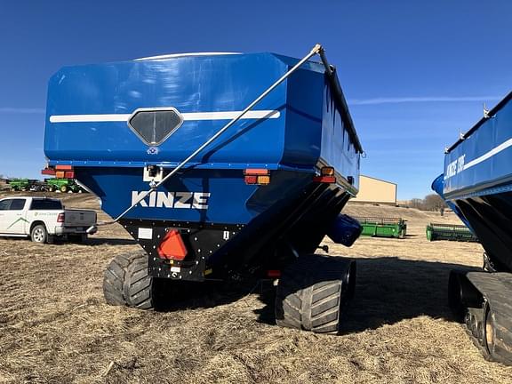 Image of Kinze 1305 equipment image 3