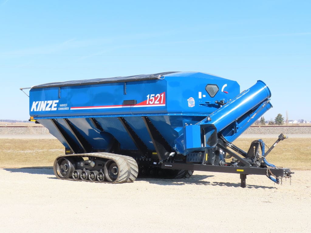 2021 Kinze 1521 Equipment Image0