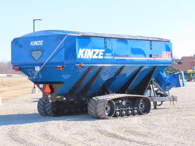 Image of Kinze 1521 equipment image 4
